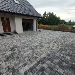 Układanie kostki brukowej Lubicz 4