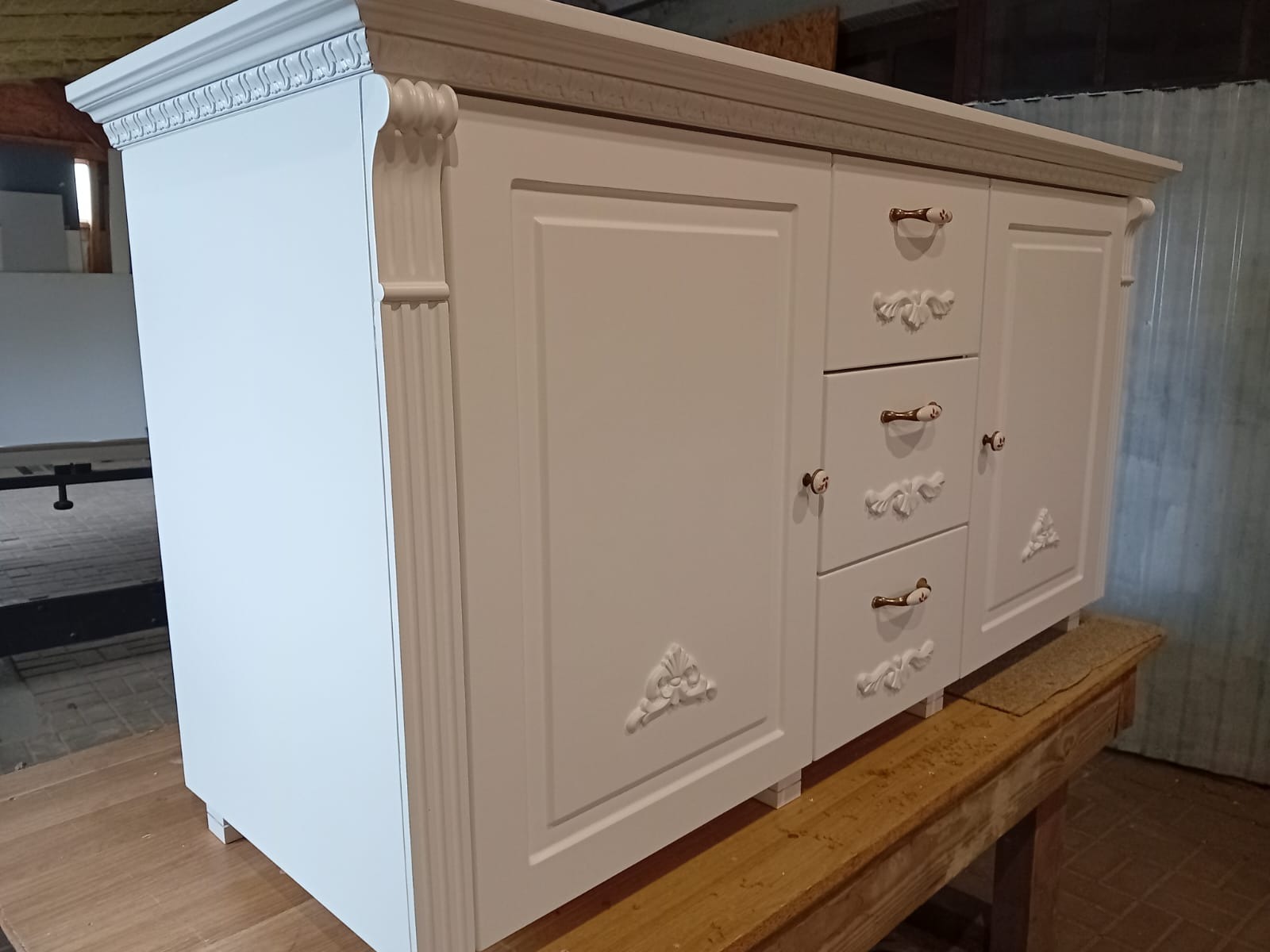 Szafka łazienkowa lakierowana