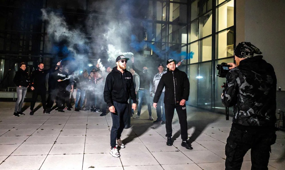 Z planu zdjęciowego do teledysku