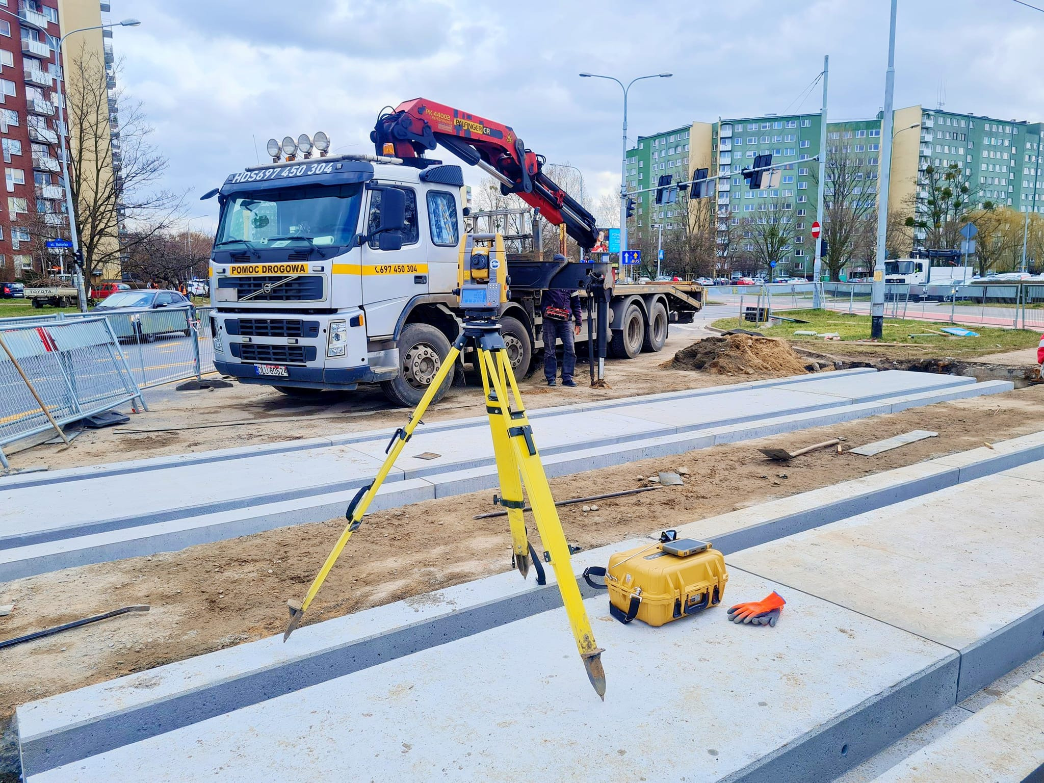 Remont torowiska na skrzyżowaniu z ulicą Obornicką.