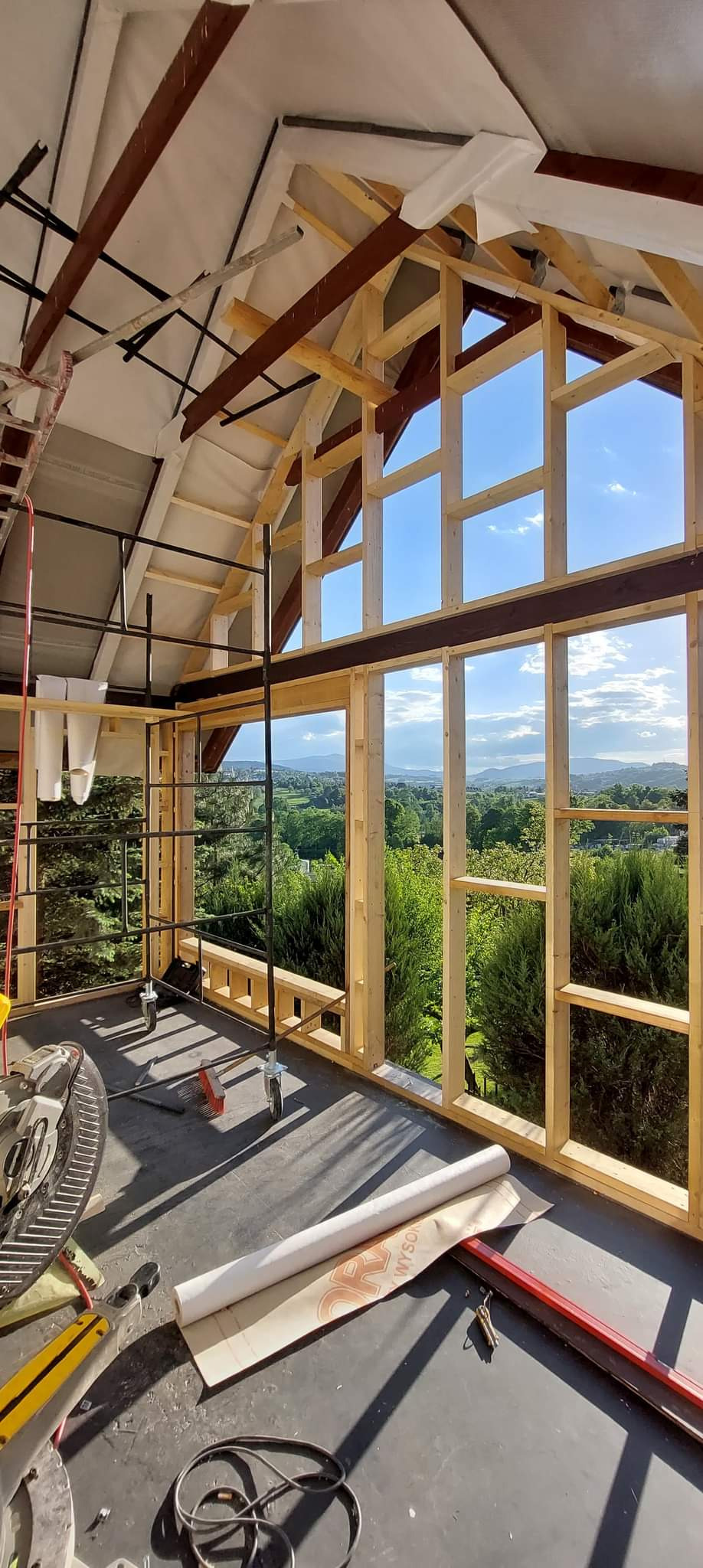 Montaż konstrukcji drewnianej