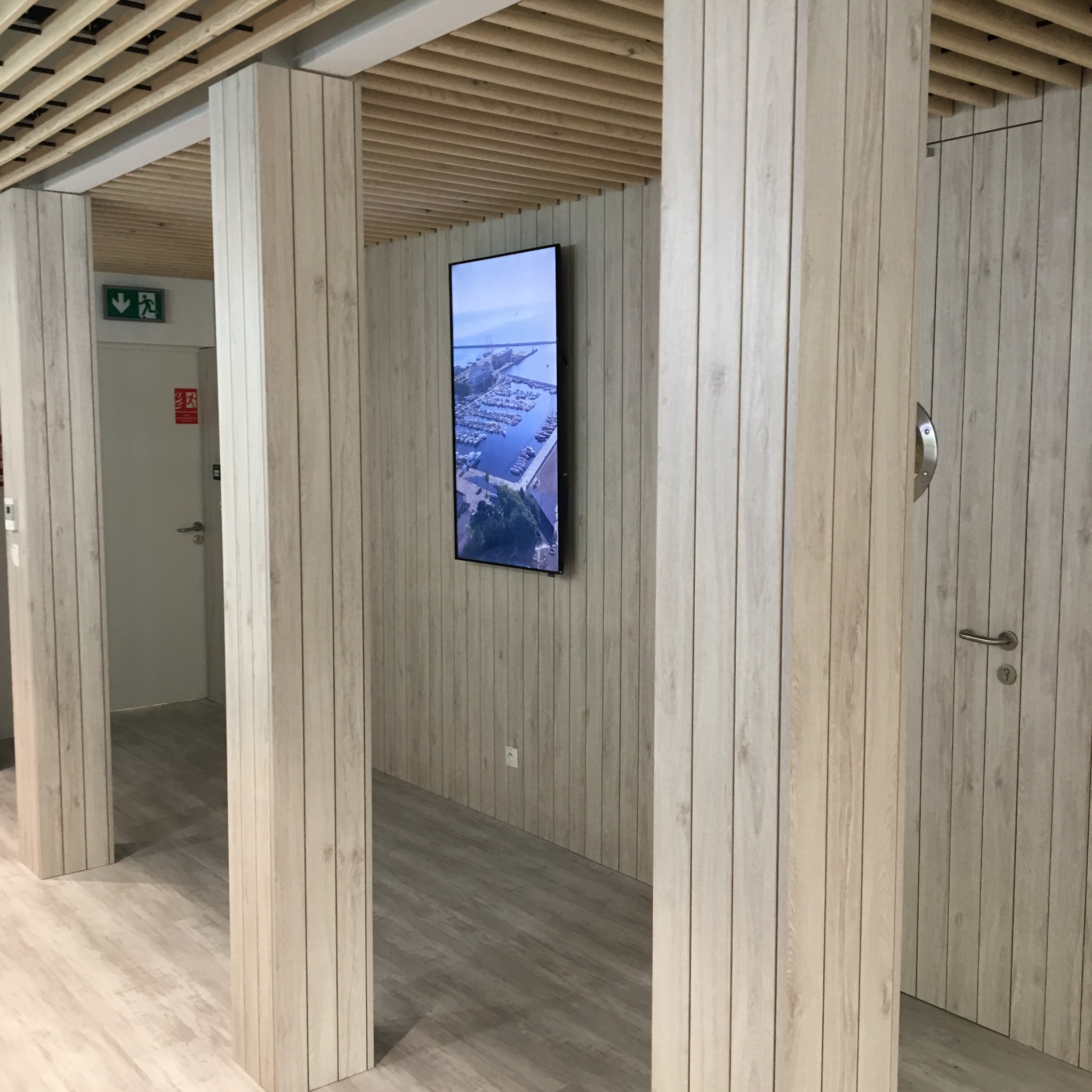 Monitor z systemem DigitalSignage