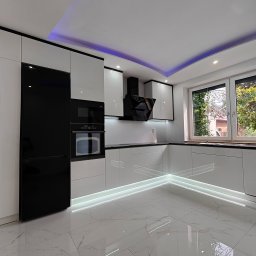 P.P.H.U "Baret-2000"s.c - Stolarz Meblowy Twardog&oacute;ra