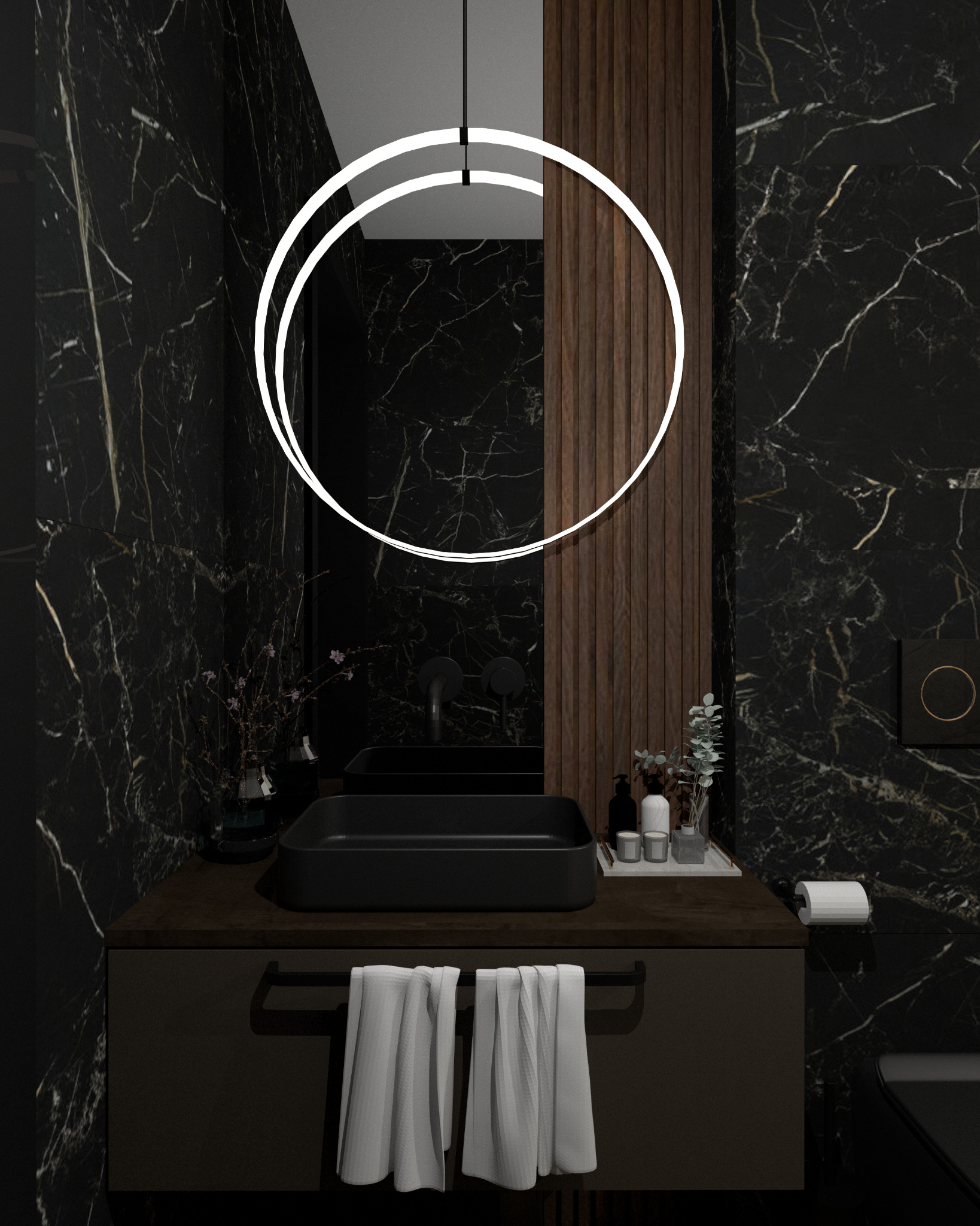 Nowoczesna łazienka z czarnym marmurem, okrągłym lustrem z podświetleniem LED, drewnianymi panelami i czarną umywalką z brązową szafką, na której stoją akcesoria łazienkowe i mały bukiet kwiatów.