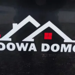 Logo firmy Hydro-Paint z białym symbolem domu z czerwoną szybą i napisem 'Budowa Domów' na czarnym tle.