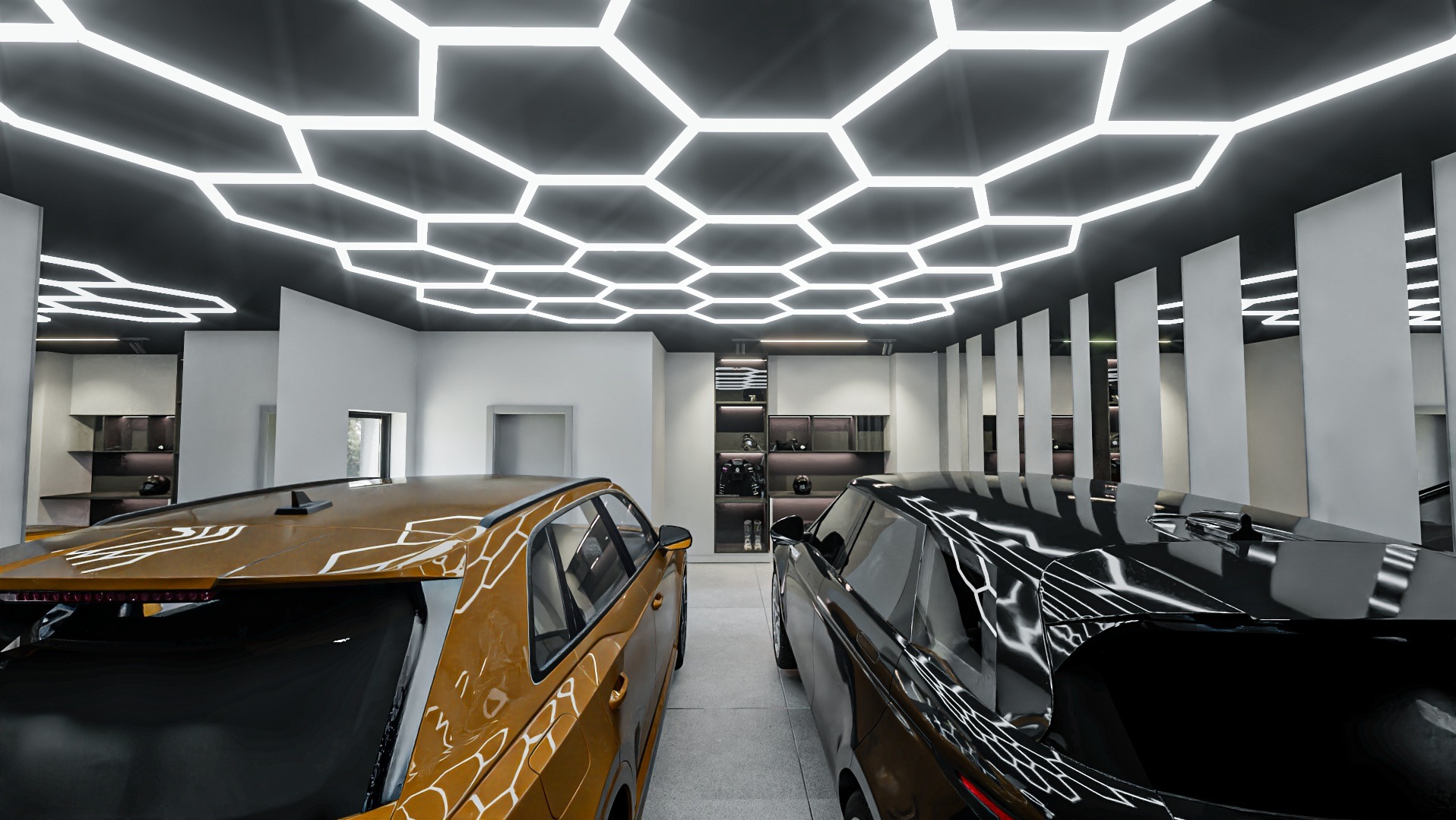 Nowoczesny salon samochodowy z dwoma samochodami: złotym i czarnym, podświetlony heksagonalnym oświetleniem sufitowym i minimalistycznymi białymi panelami ściennymi.