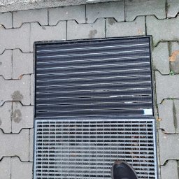 Tech Serwis Dom i Ogród - Wymiana wycieraczek i kratek zewnętrznych.