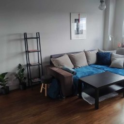 Remont pokoju. Odnowienie parkietu z olejowaniem, naprawa ścian Ii malowanie