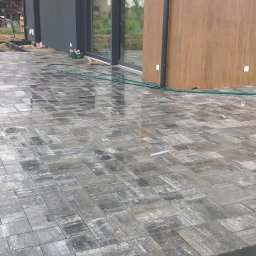 Układanie kostki brukowej Piastów 1