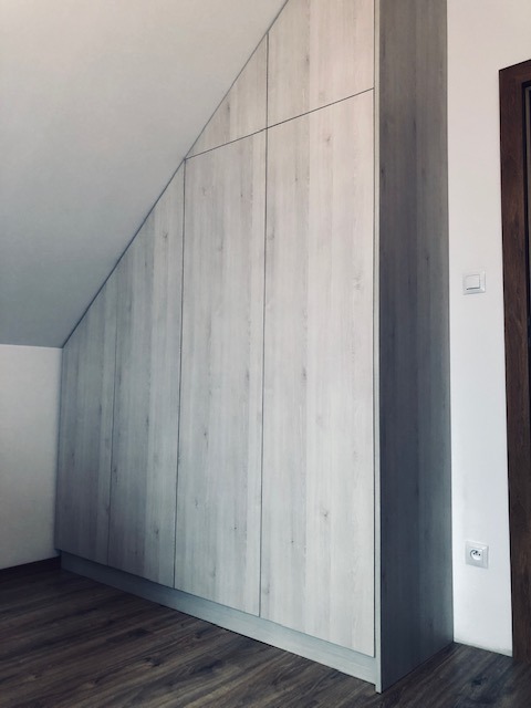 Szafa na wymiar ze skosem