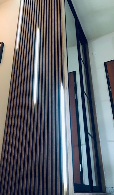 Szafa z lustrami , lamele podświetlane LED