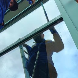 Mycie okien oraz przeszkleń 