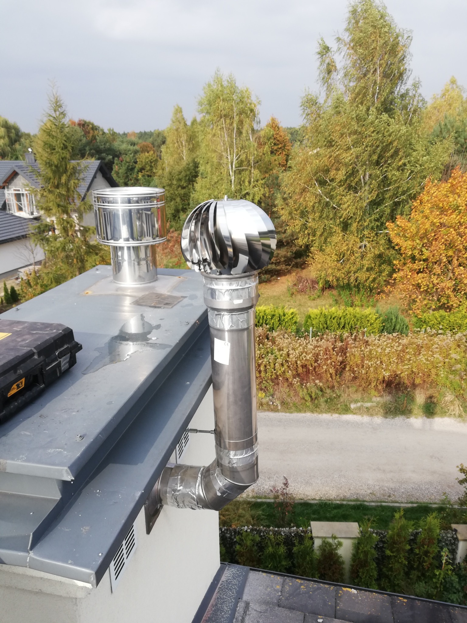 Montaż nasad kominowych