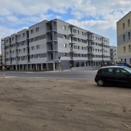 Usługi budowlane - Sufit Napinany w Salonie Poznań