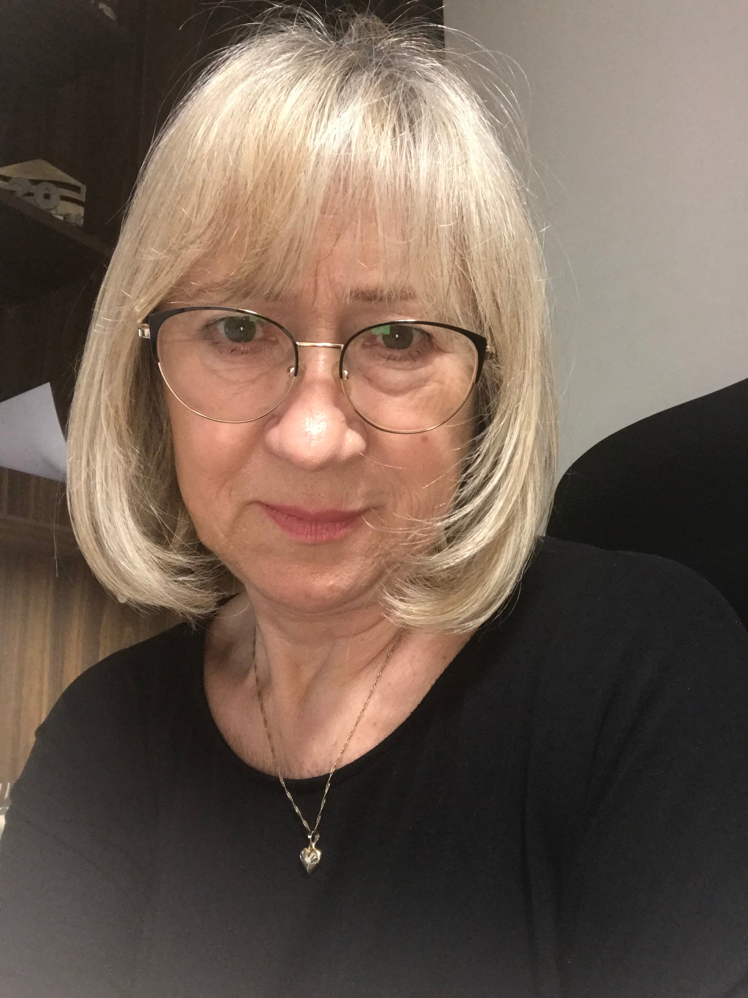 Rzeczoznawca majątkowy, uprawnienia nr 1239. Zajmuję się wycenami nieruchomości od prawie 30 lat.