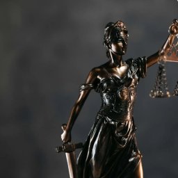 Aspekt prawny i podatkowy – kompleksowe wsparcie dla przedsiębiorstw