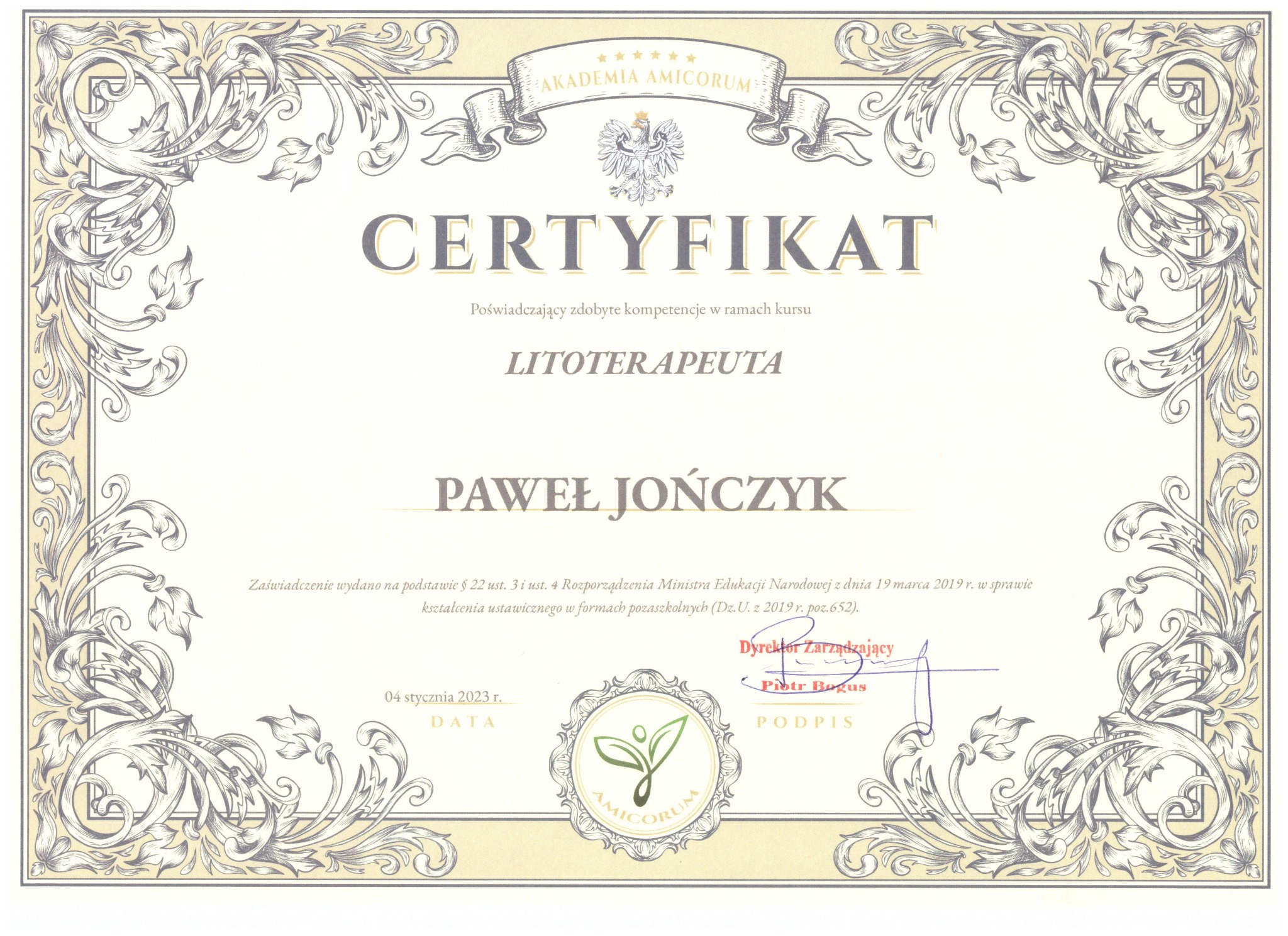 Certyfikat ukończenia kursu litoterapii, wydany przez Akademię Amicorum, z ozdobną ramką i podpisem Dyrektora Zarządzającego.