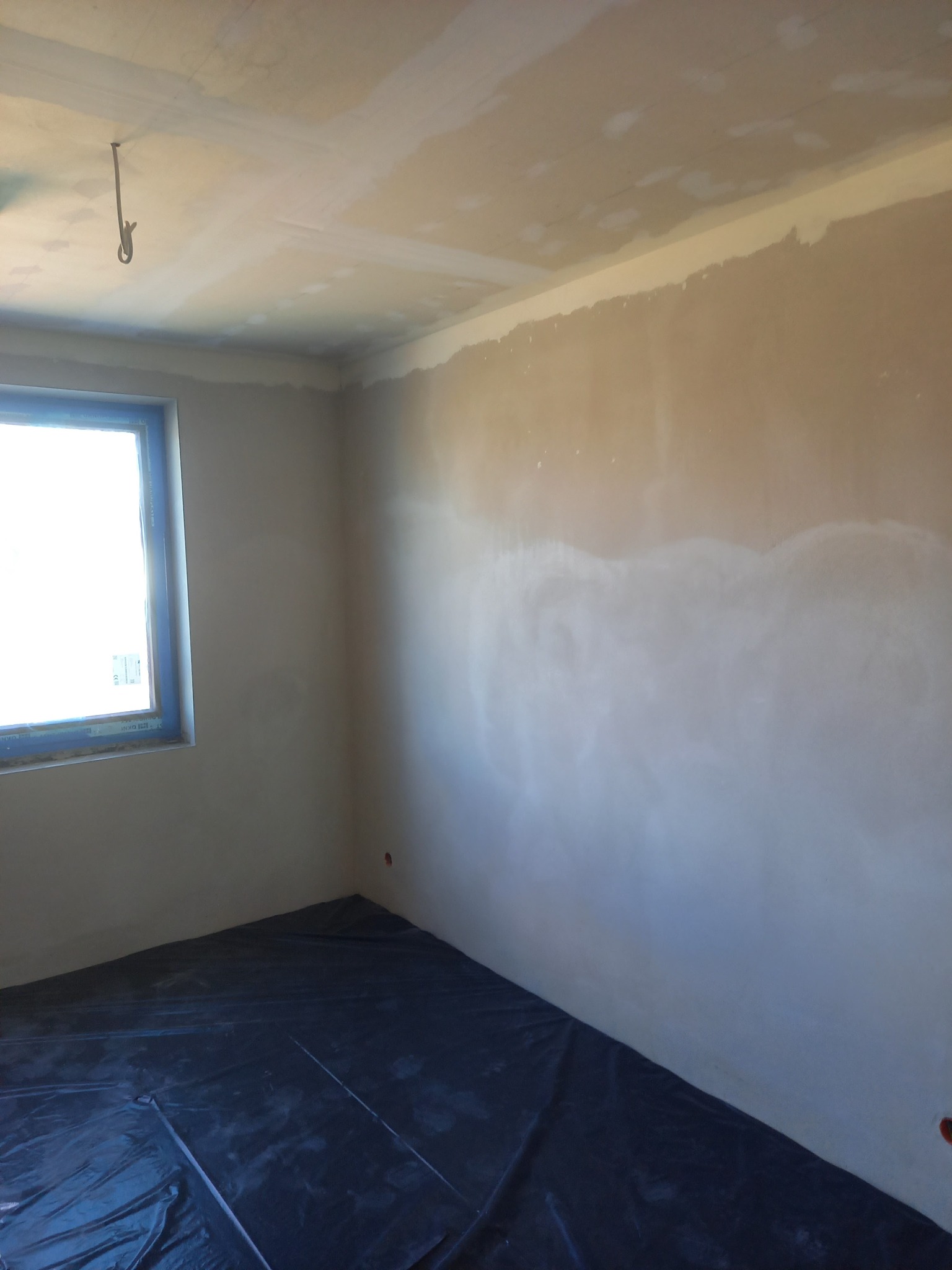 Wklejenie taśmy narożnikowej (typu Tuff-Tape)