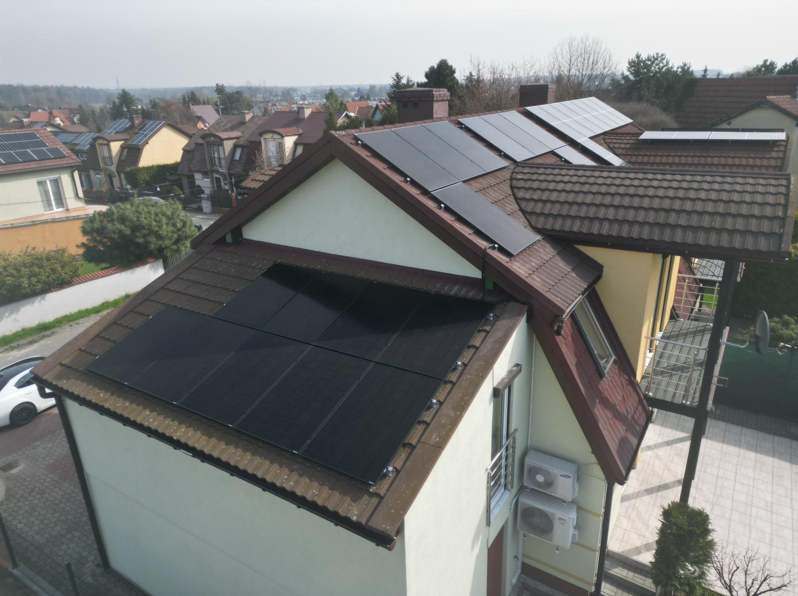 6.6kw , Panel Jinko Solar full black , Falownik Huawei