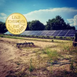 Moduły wykonane z dwustronnego szkła, niepalne , trwałe, samoczyszczące