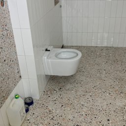 Łazienka komplet-Kafel Kont 45, montaż kibla ta prysznica 