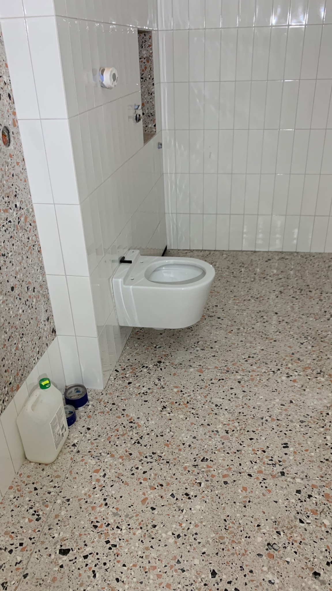 Łazienka komplet-Kafel Kont 45, montaż kibla ta prysznica