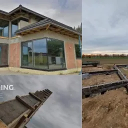 Wielopanelowe ujęcie budowy domu: stan surowy otwarty z dużymi oknami, wylane fundamenty z szalunkiem oraz detal betonowego elementu konstrukcyjnego na tle pochmurnego nieba, logo firmy w lewym...