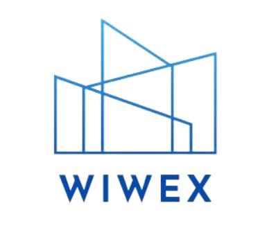 Niebieski logotyp firmy Wiwex przedstawiający abstrakcyjne budynki na białym tle.