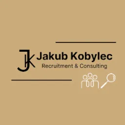 Logo firmy Jakub Kobylec Recruitment & Consulting na beżowym tle, z piktogramami osób i lupy.