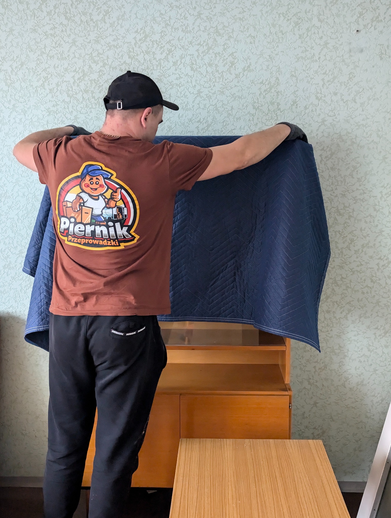 Piernik Przeprowadzki - profesjonalne usługi w zakresie transportu i przeprowadzek w Toruniu i kraju