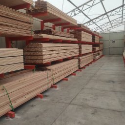Na magazynie posiadamy ponad 300m3 wyrobów z drewna.
