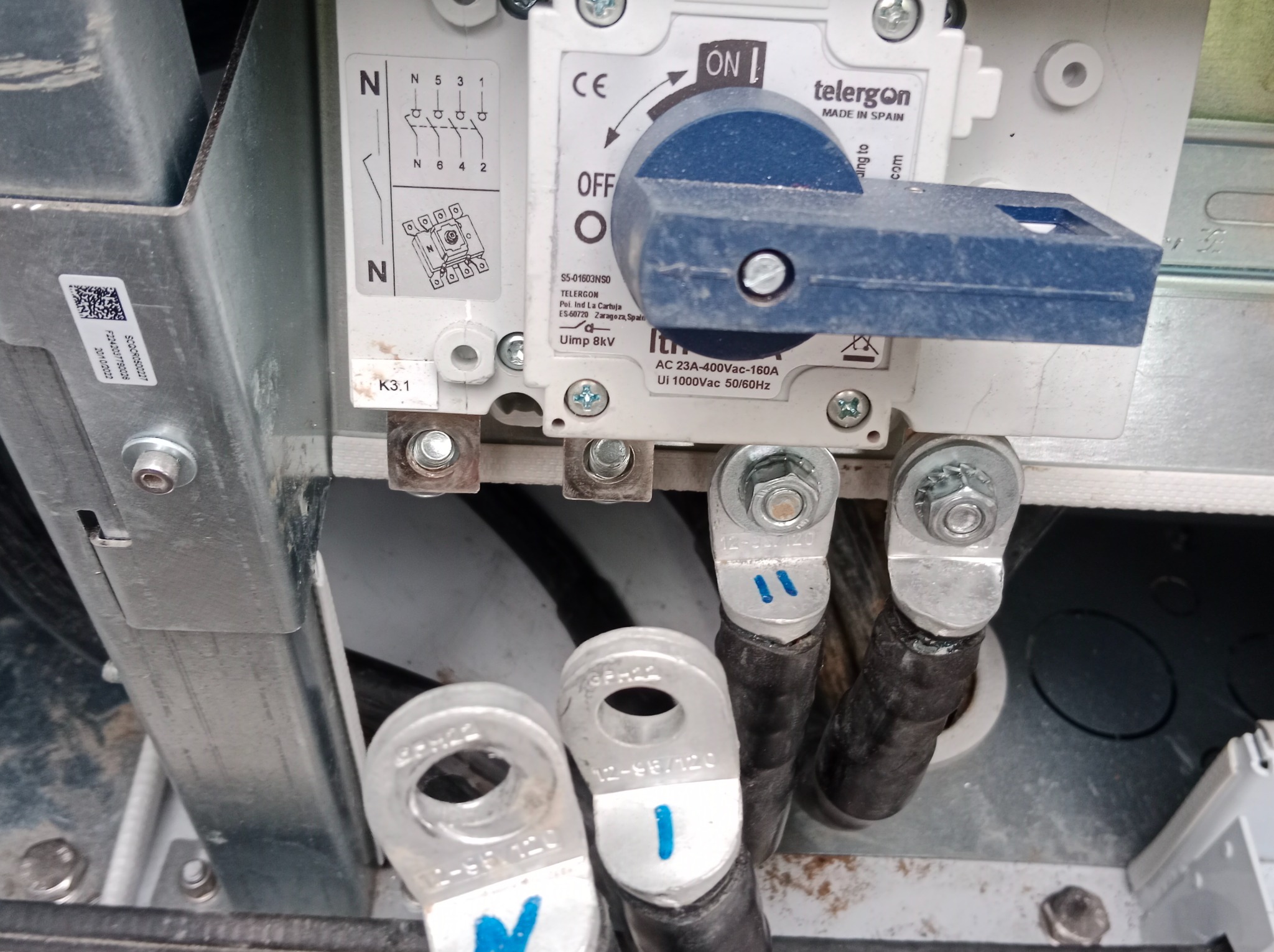 Montaż i Podłączenie Ładowarki samochodowej.