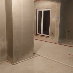 Tynki cementowo wapienne, również przy niedużych powierzchniach