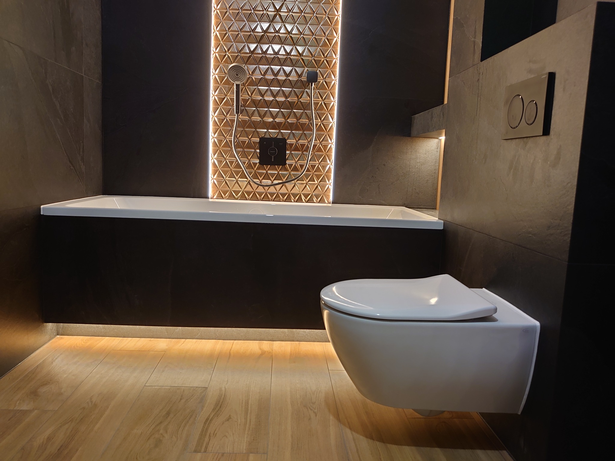 Łazienki wraz z instalacjami