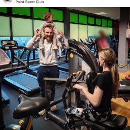 Kobiety z dzieckiem także są obsługiwane i mile widziane. 