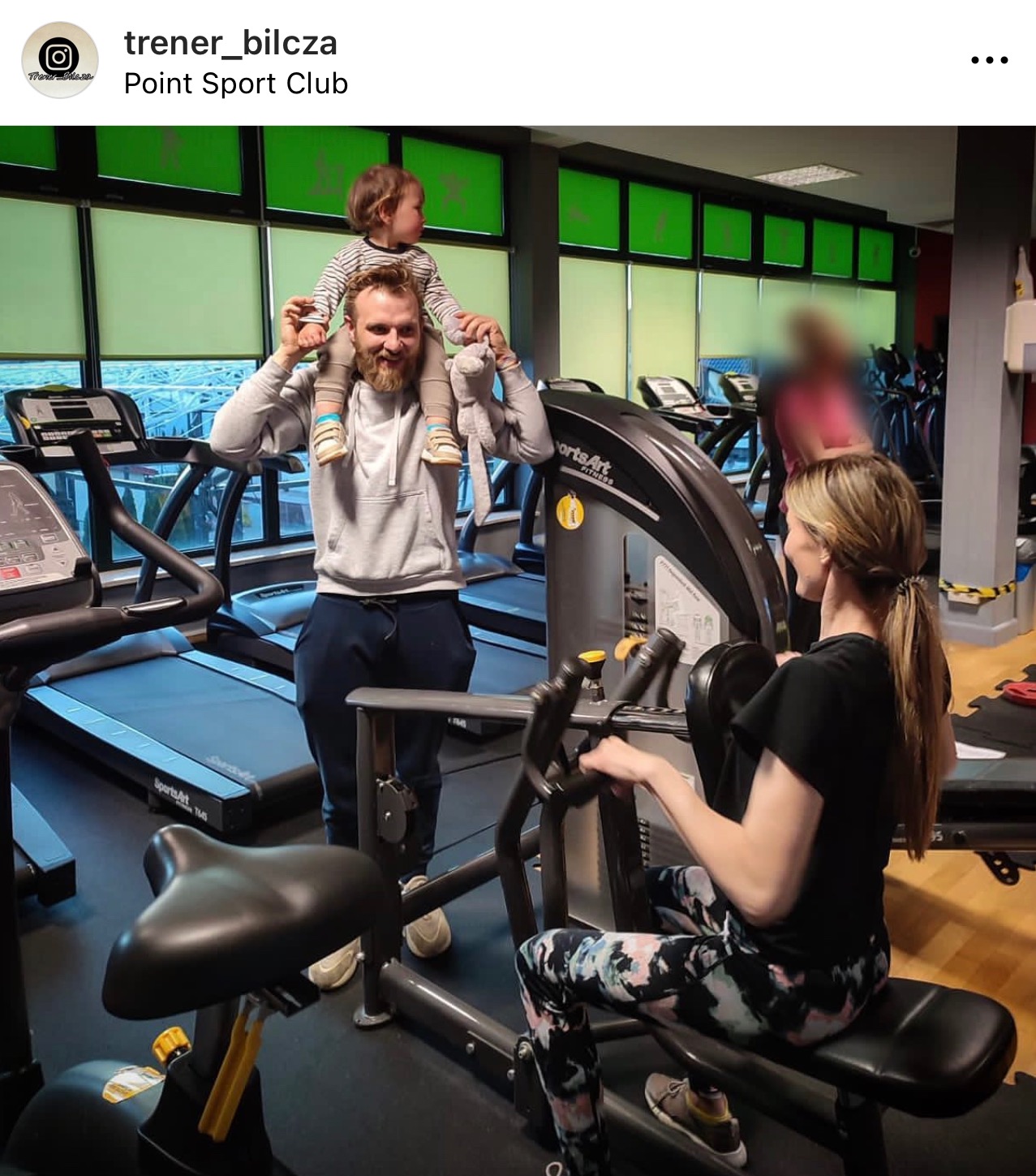 Kobiety z dzieckiem także są obsługiwane i mile widziane.