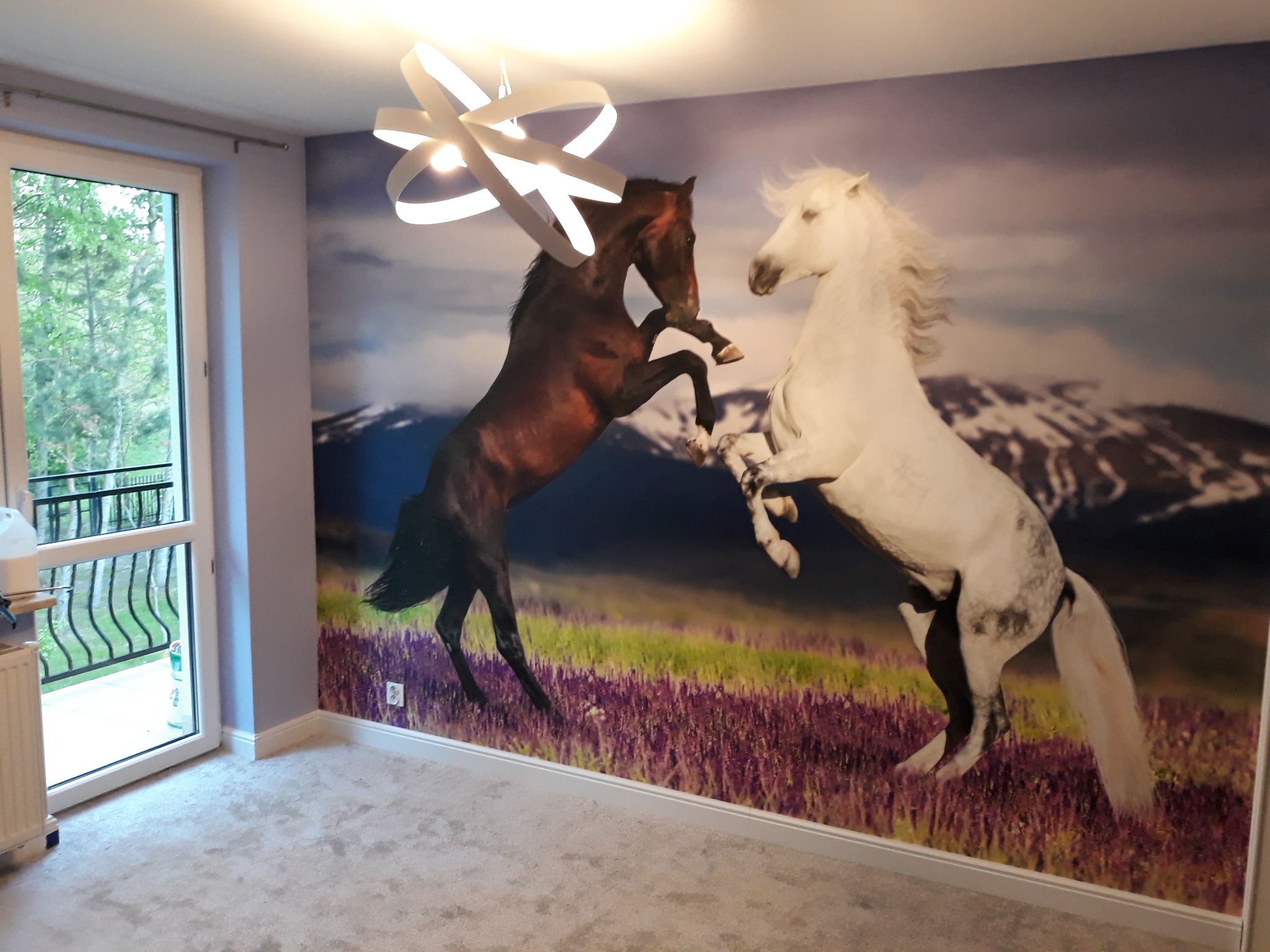 pokój dziecięcy z fototapetą