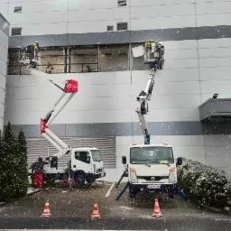 Podnośnik koszowy Zabłocki Wrocław. Wynajem podnośników koszowych