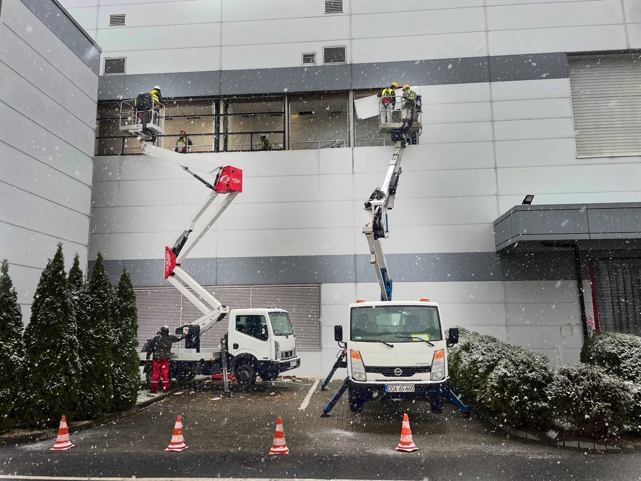 Podnośnik koszowy Zabłocki Wrocław. Wynajem podnośników koszowych
