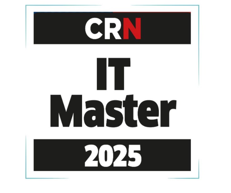 Logo CRN IT Master 2025 na białym tle, czarne tło z białymi napisami, czerwony akcent na literze N w CRN.