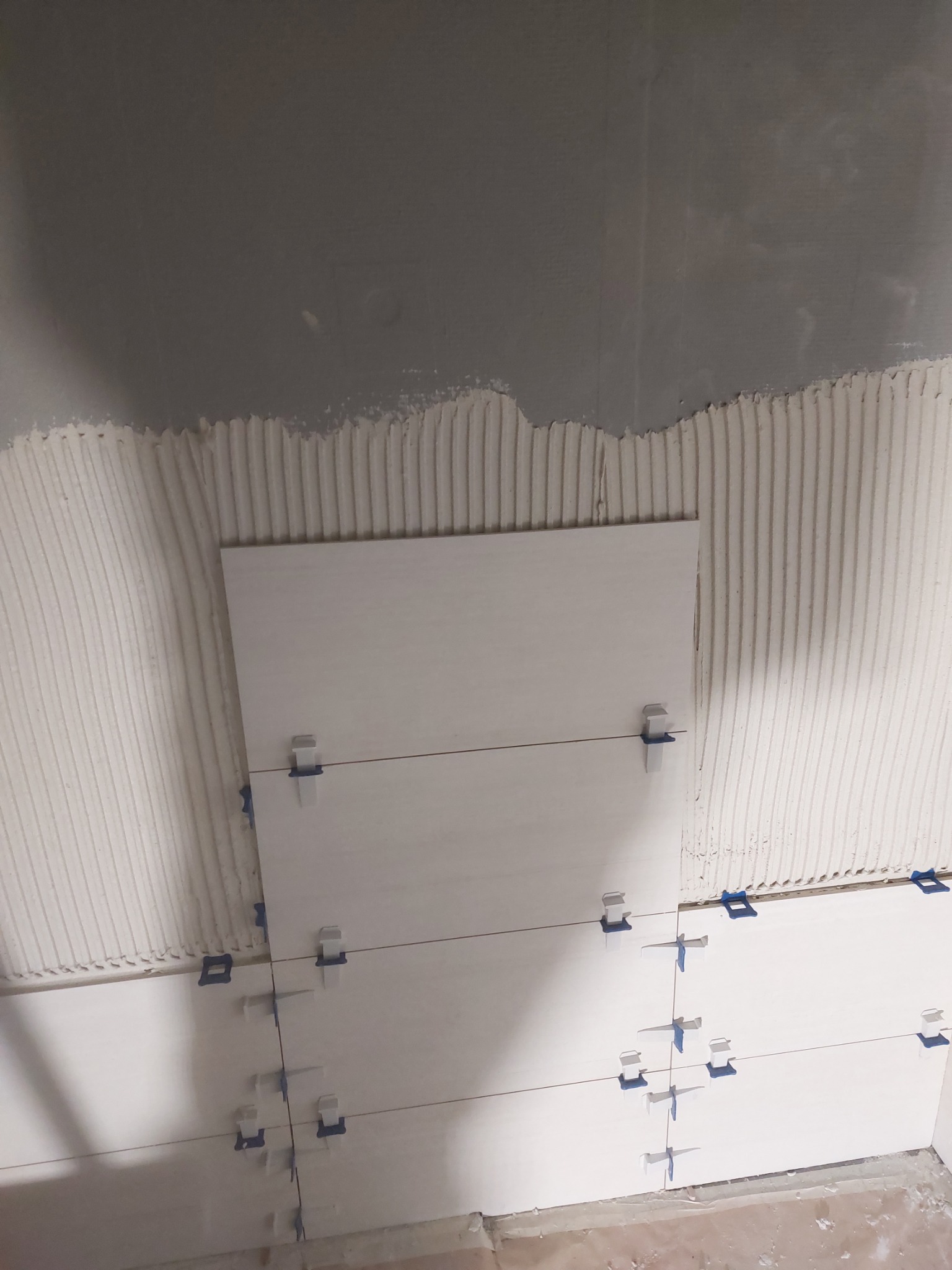 Na scianach plyta lazienkowa Vedi 13mm, oraz membrana