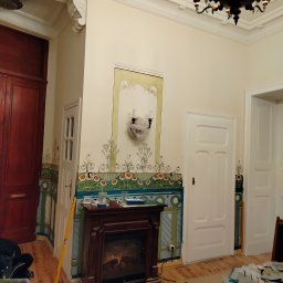 Lamperia secesyjna polichromia.