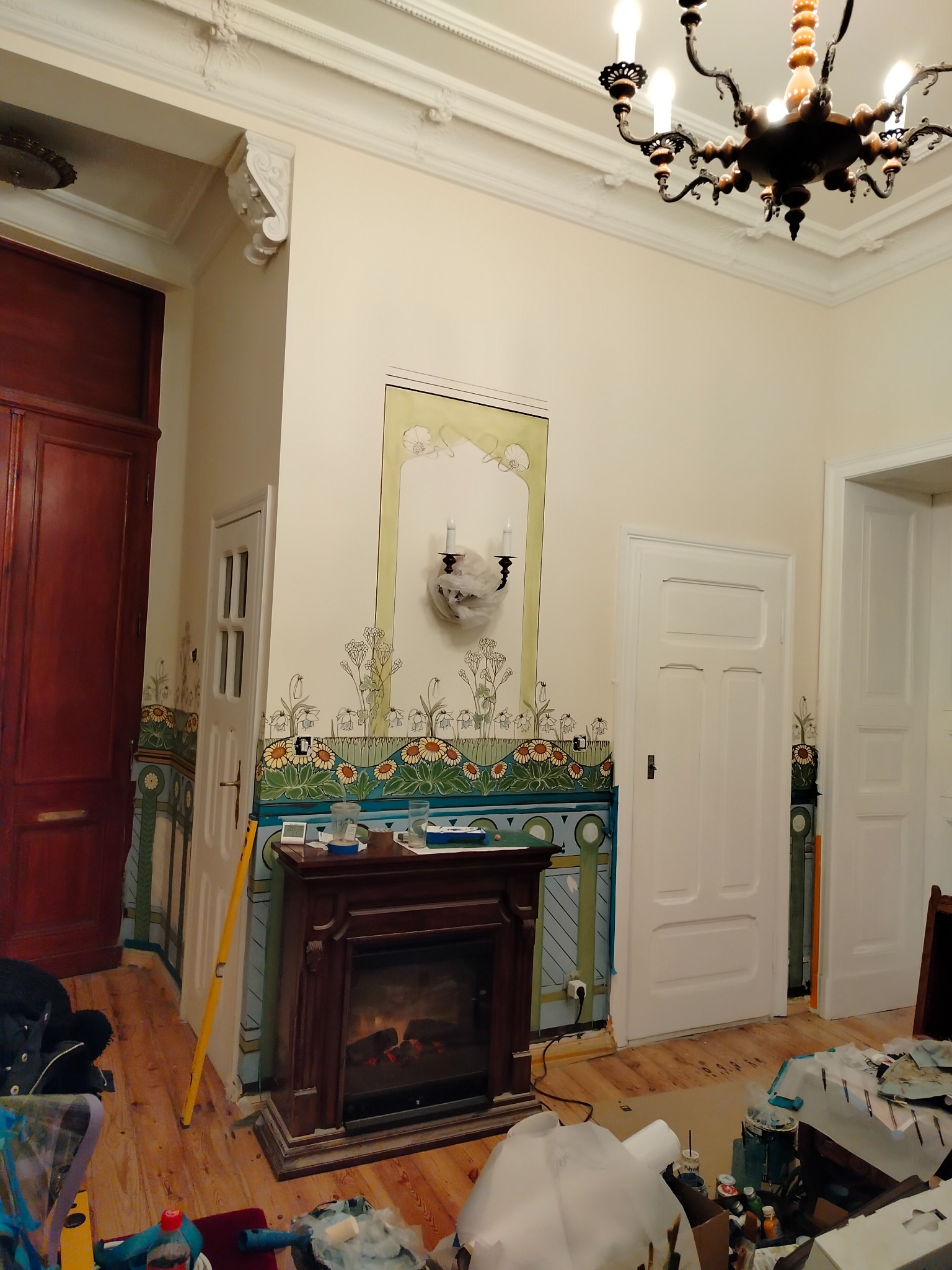 Lamperia secesyjna polichromia.