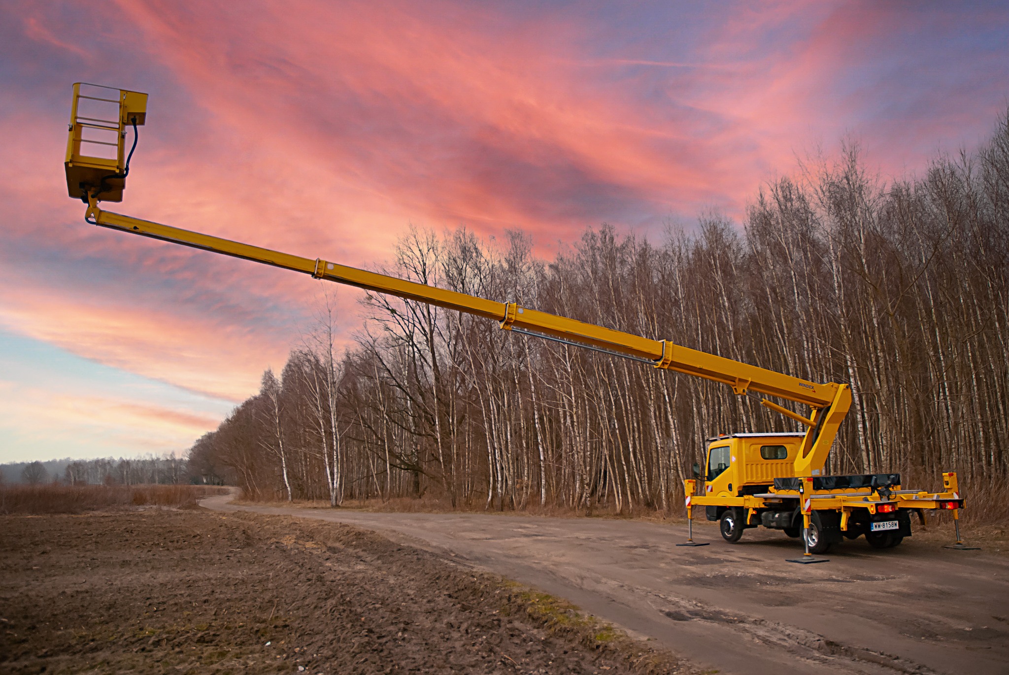 podnośnik koszowy 22m