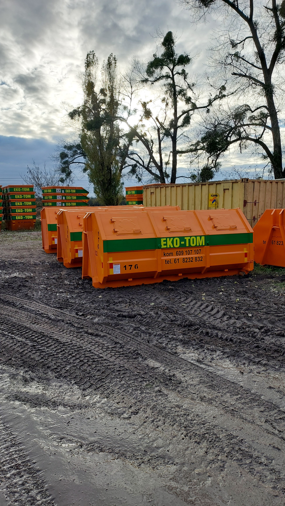 Kontener 8m3 'Klapowiec'