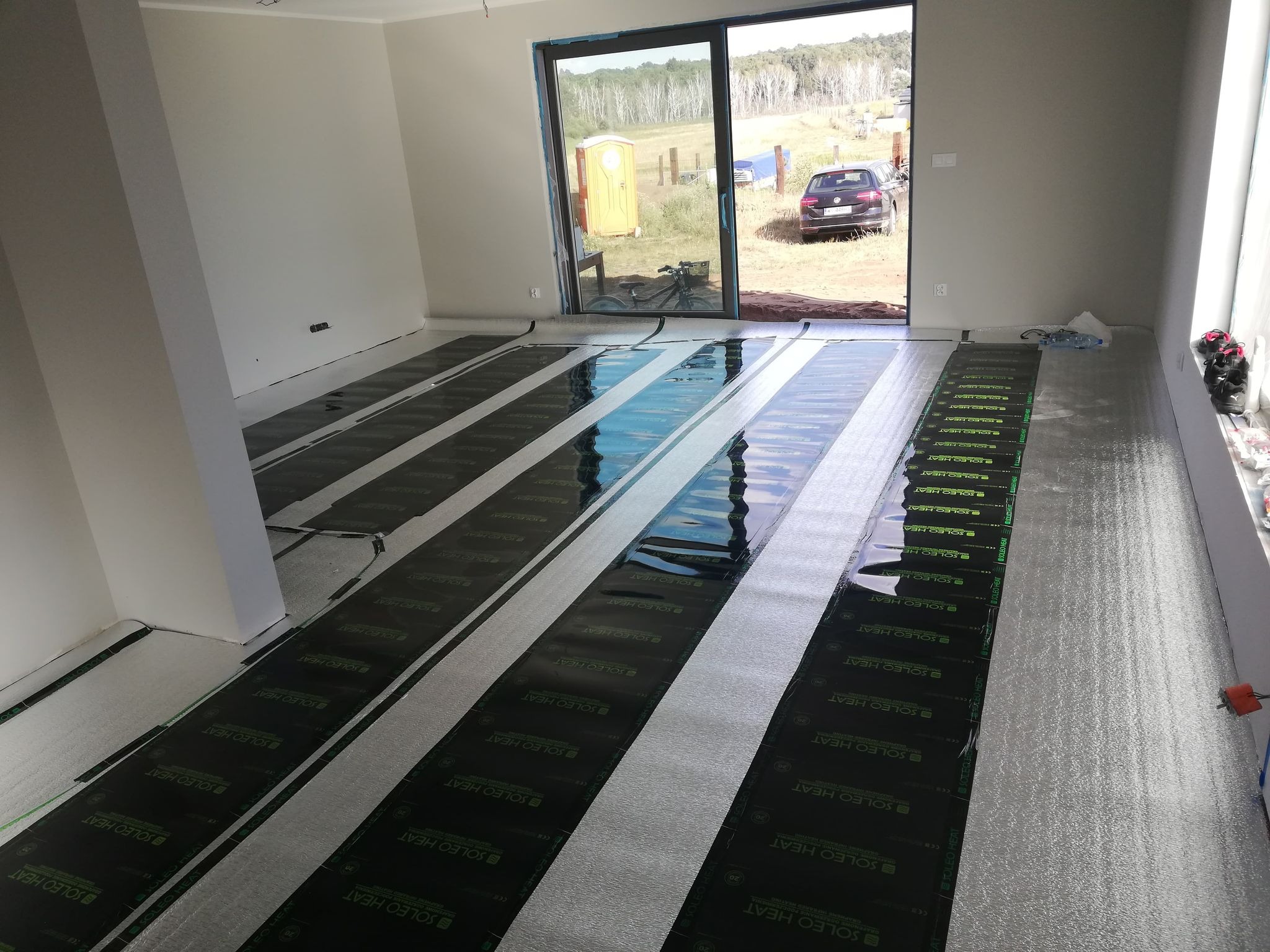 Ogrzewanie podłogowe przy użyciu folii grzewczych SOLEO HEAT