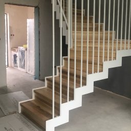 Schody drewniane Miasteczko Śląskie 4