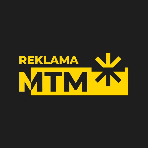 Żółte logo firmy 'MTM Reklama' na ciemnoszarym tle, z geometrycznym symbolem słońca po prawej stronie.