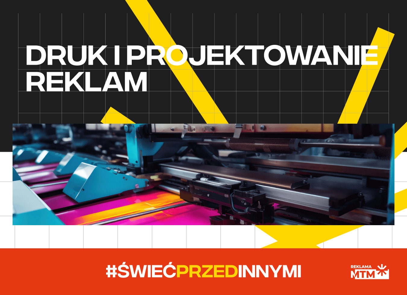 Maszyna drukarska w trakcie druku kolorowych materiałów reklamowych, widoczne elementy mechaniczne i arkusze z intensywnymi barwami.