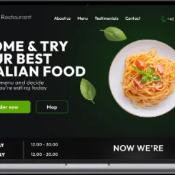 Strona internetowa restauracji włoskiej z daniem spaghetti na talerzu, menu, przyciski zamówienia i mapy oraz informacje kontaktowe w nagłówku, wyświetlana na ekranie laptopa.